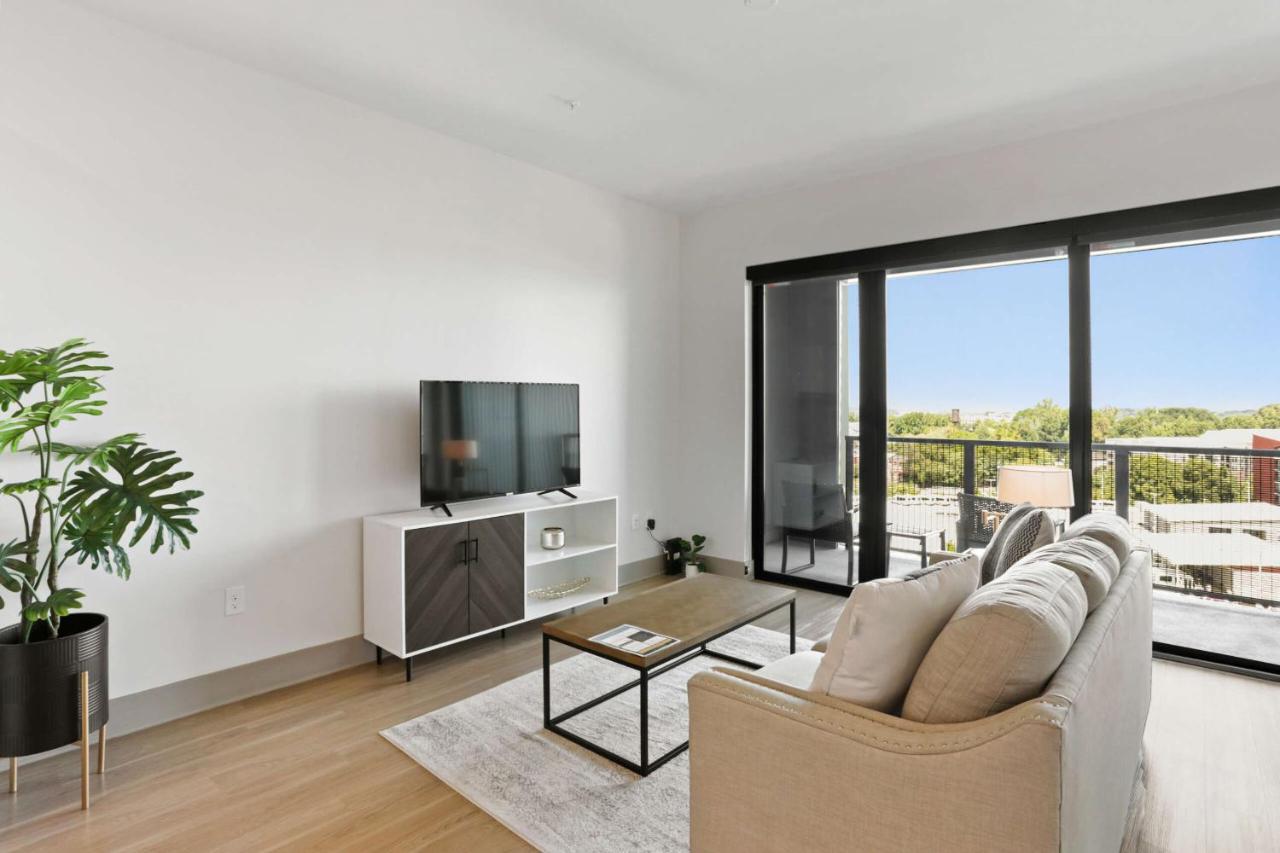 Luxury Apt In West Midtown Атланта Экстерьер фото